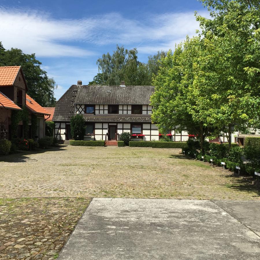 Engels Hof Wolfsburg Ngoại thất bức ảnh
